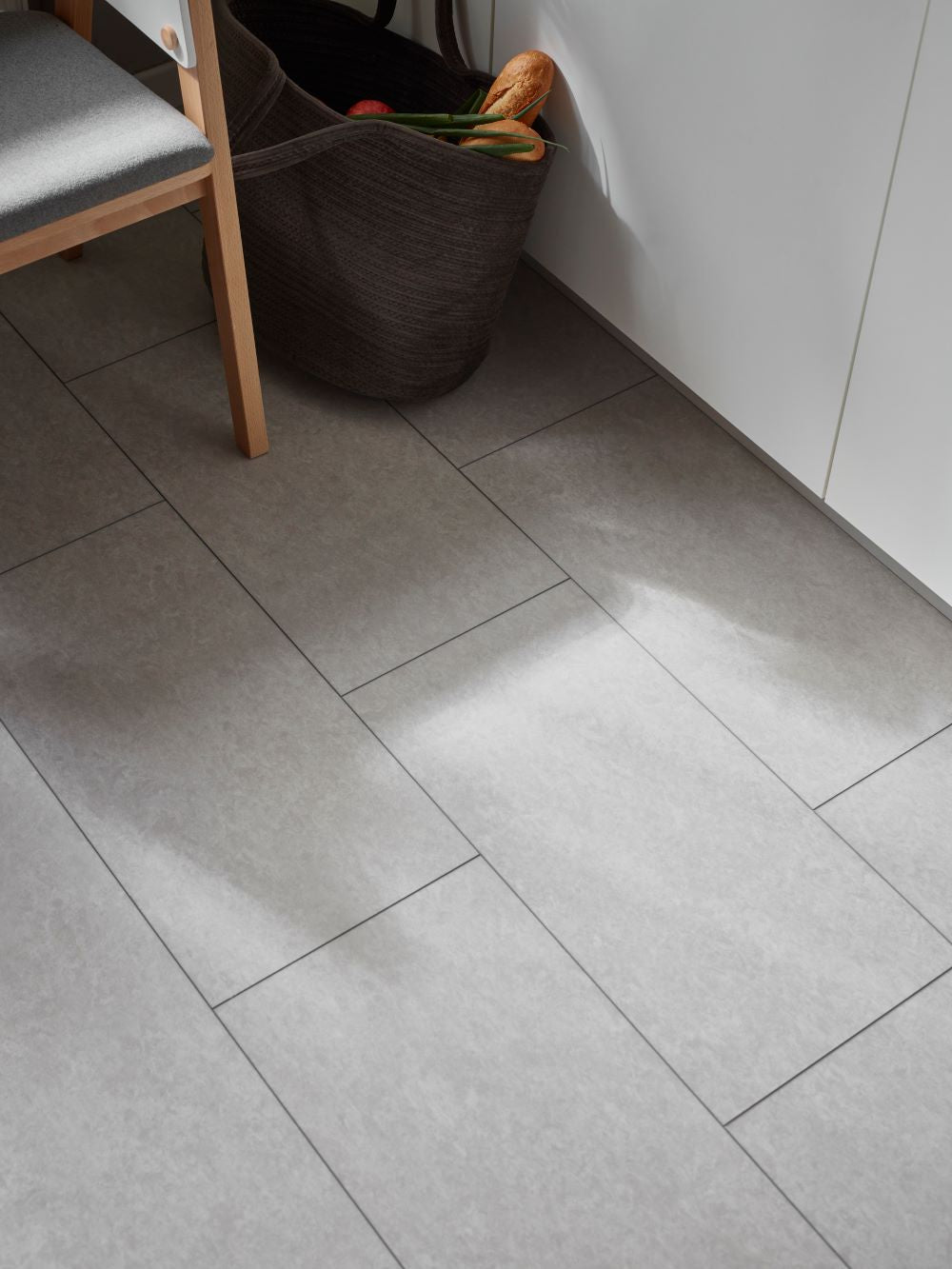 Parchet SPC VOX Rigio Concrete Light 6,5mm cu izolatie 22,9x122